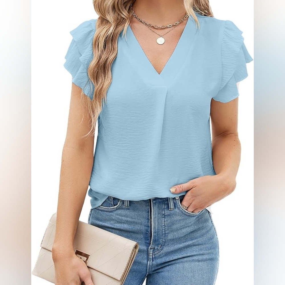 NWT Blooming Jelly Womens Short Sleeve V Neck Blouse, Medium